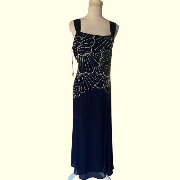 Joanna Hope Navy with White Hand Beading Sheer with lining Gown SZ 18 - Picture 13 of 13